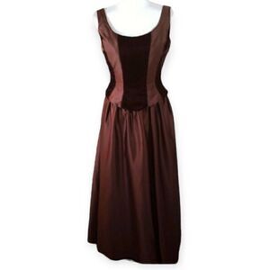 NEW IMAGE CHOCOLATE GOWN SZ.9/10 EUC